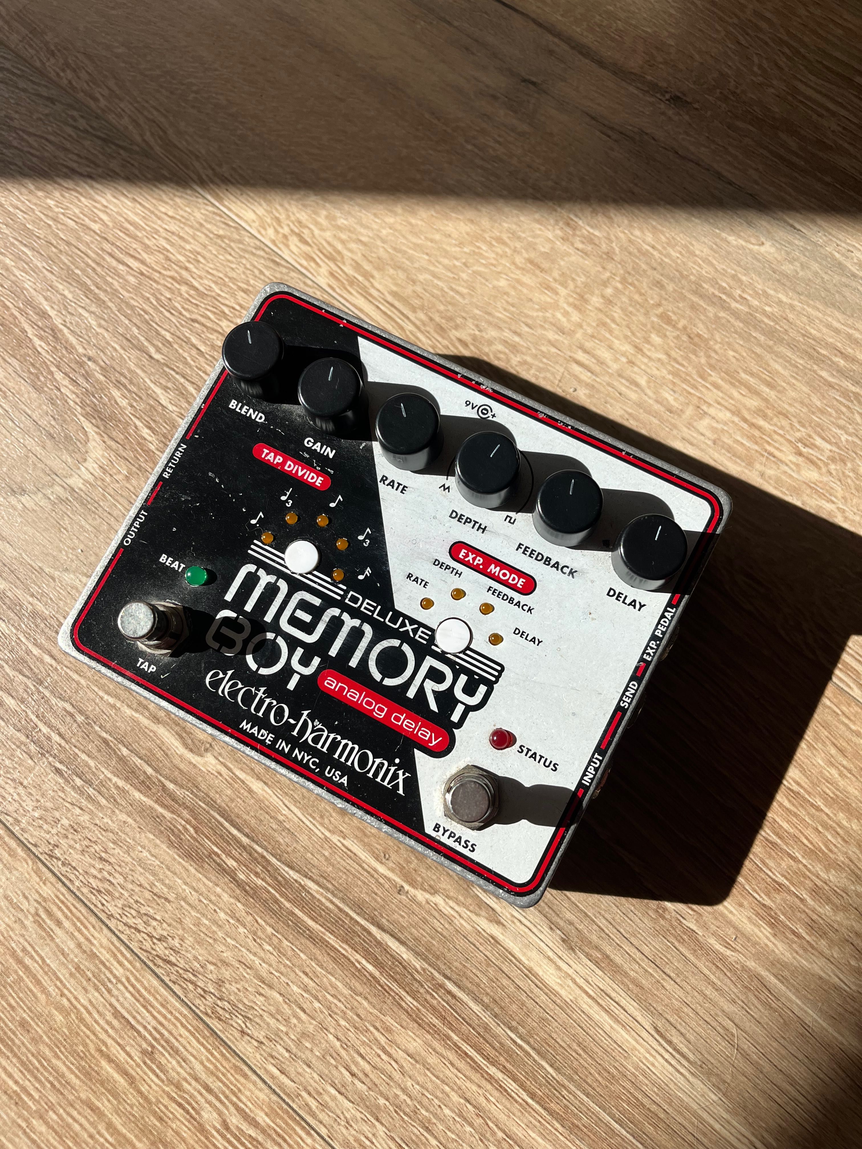 Pedala delay Electro Harmonix Deluxe Memory Boy