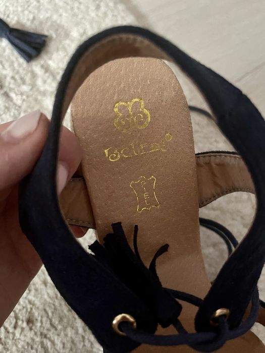 Sandale din piele cu platforma