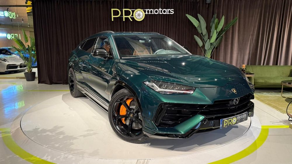 Lamborghini URUS TVA deductibil| Istoric service