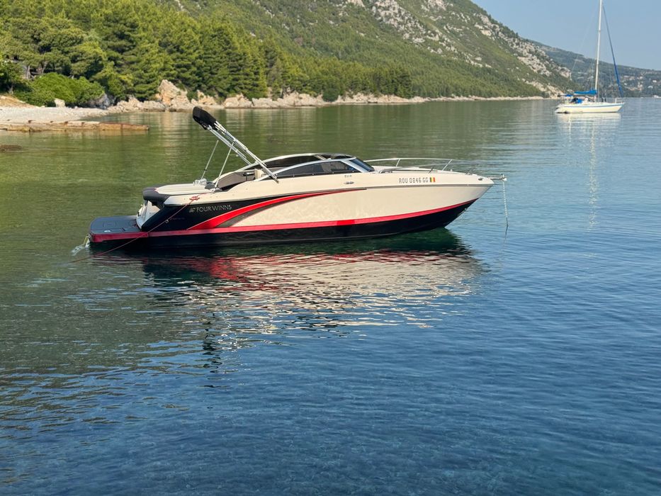Barca 2012 Four Winns S215 SS- V8 300CP
