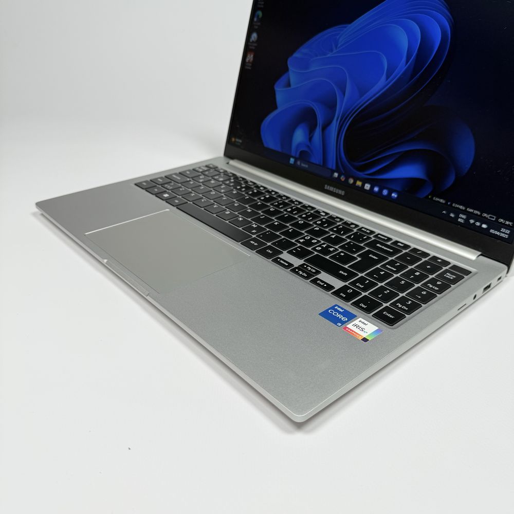 Лаптоп Samsung Galaxy Book 3/15,6” IPS/i5-1335U 10x4,60GHz