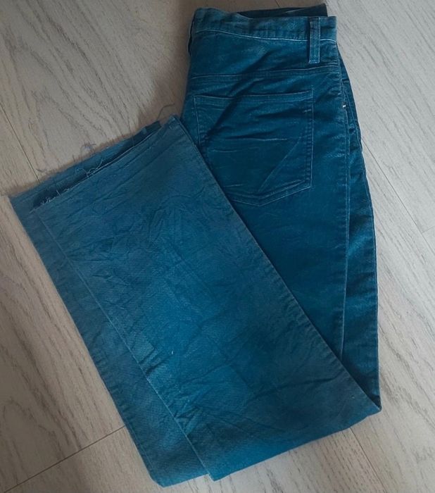 Blugi albastrii drepti