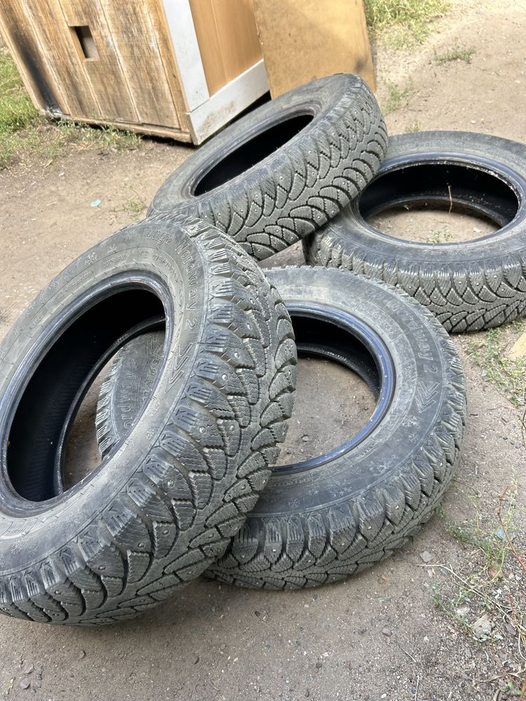 продам зимние шины
