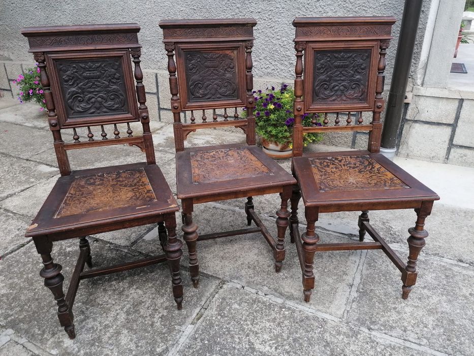 Scaune vintage cu sezut si spatar din piele natutala