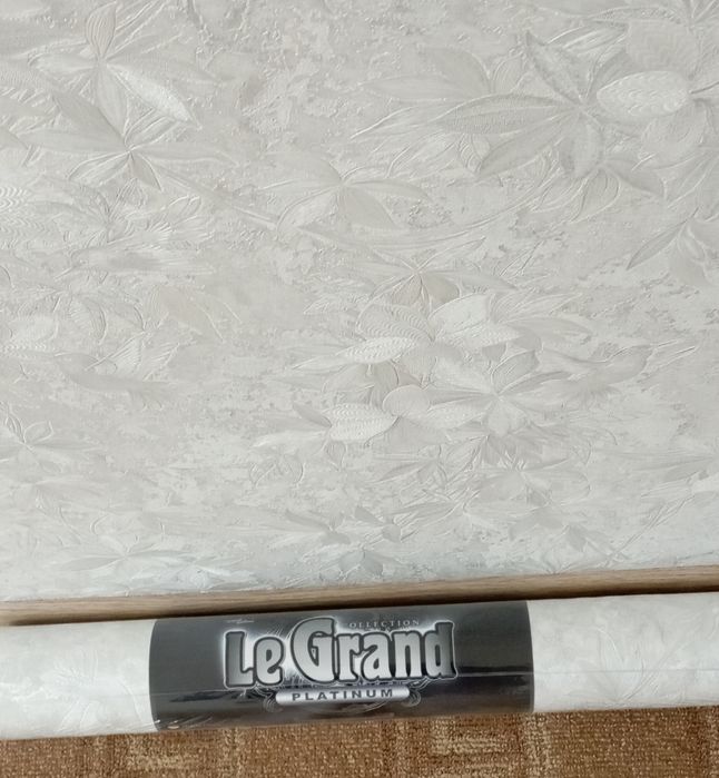 Продам виниловые обои 1 рулон. Украина.