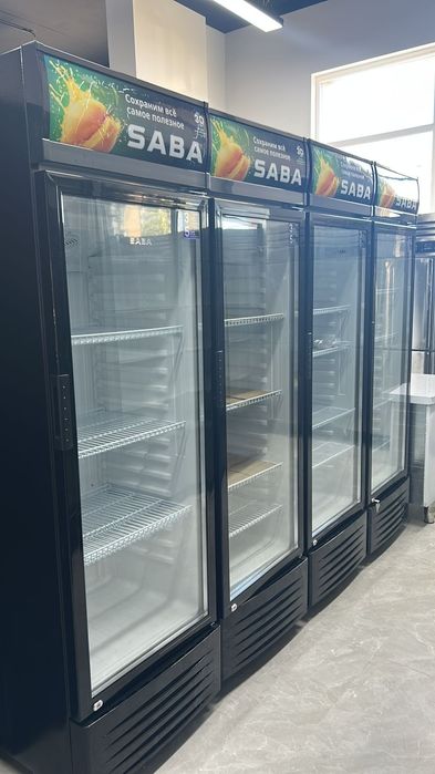 Витринный холодильник Новый