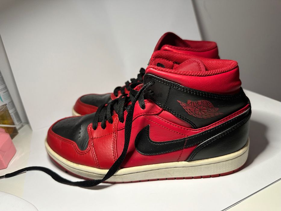 Jordan 1 mid retro bred red