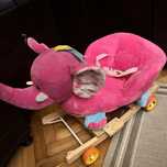 Leagan elefant roz