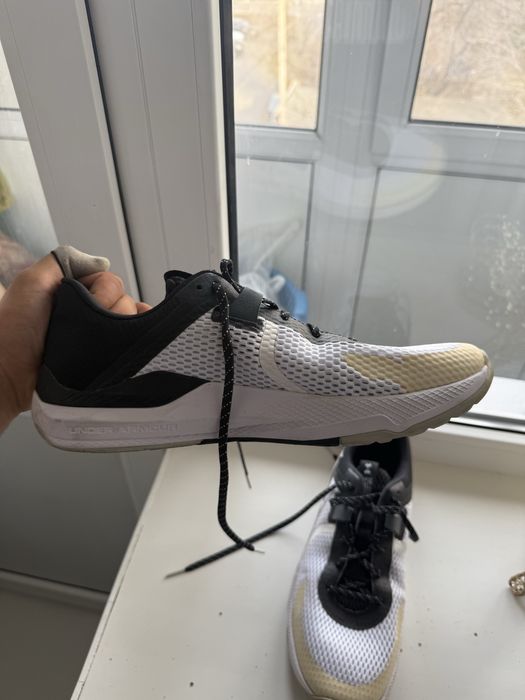 Кроссовки американские