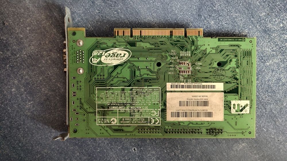 Placa video retro ATI Rage 128 GL PCI 16 MB