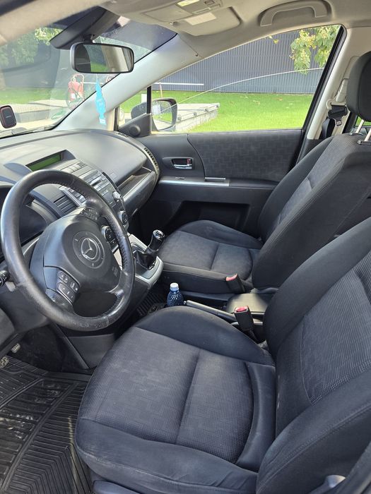 Mazda 5  7 locuri