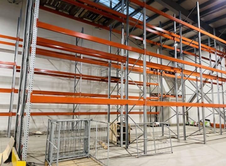 Rafturi metalice depozitare paleti