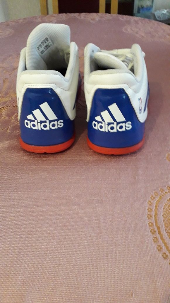 Маратонки Adidas