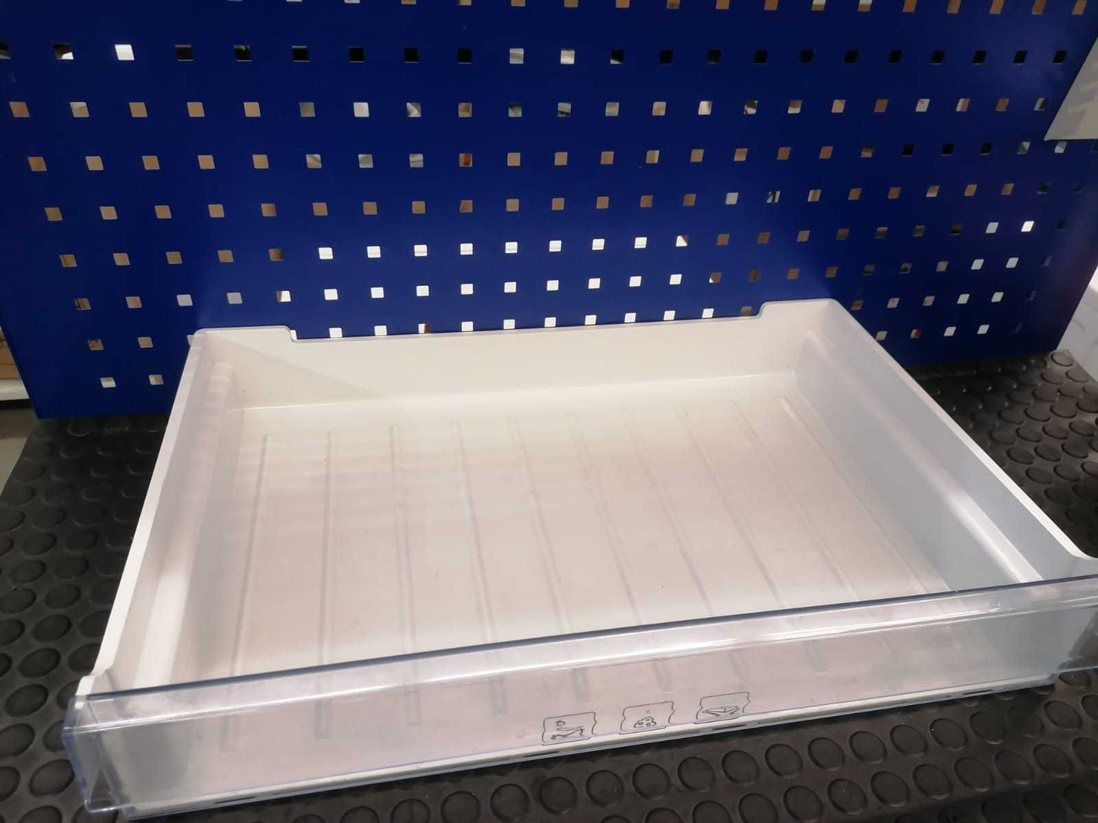 Sertar intermediar ,polita frigider Beko RCNE520 58.5x39 x 11 cm/ R25