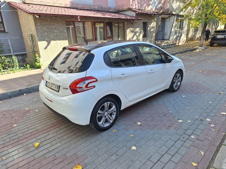 Peugeot 208.  1.4 tdi