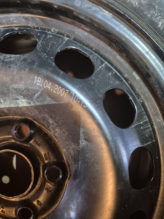 Janta otel 205 55 R16 cu anvelopa Michelin