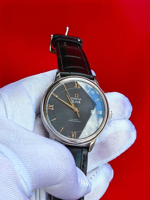 Omega De Ville с японски механизъм