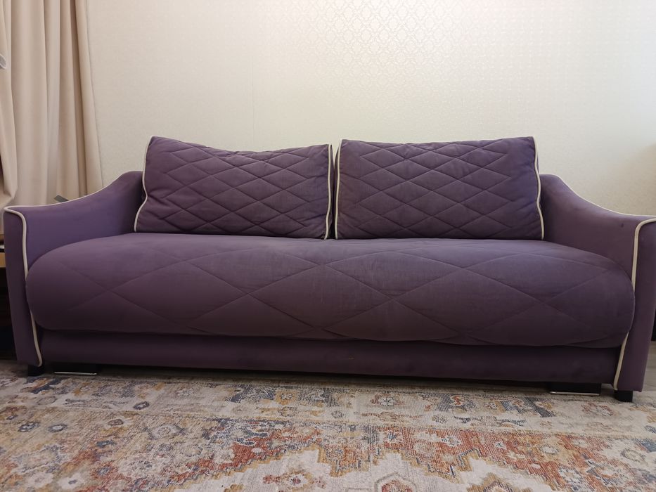 Продам диван.производство Белоруссия.фиолетовый