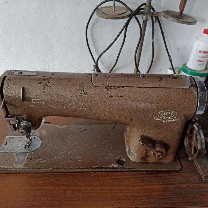 Mașina de cusut electrica