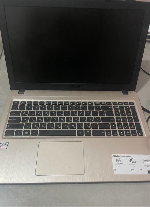 Продам ноутбук Asus в отличном сотоянии