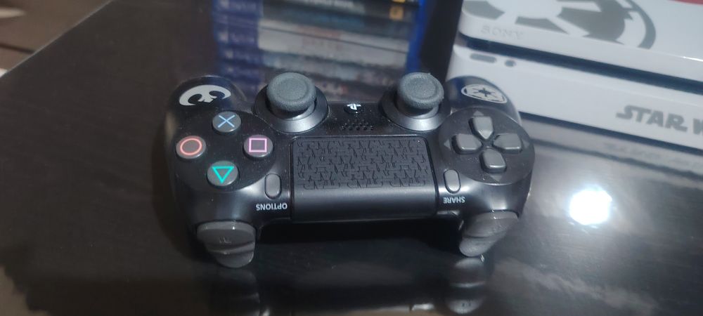 PS4 Slim Star Wars Limited Edition