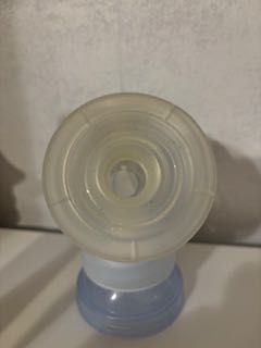 5 броя шишета Philips avent, ръчна помпа за кърма, 4 накрайника и др.