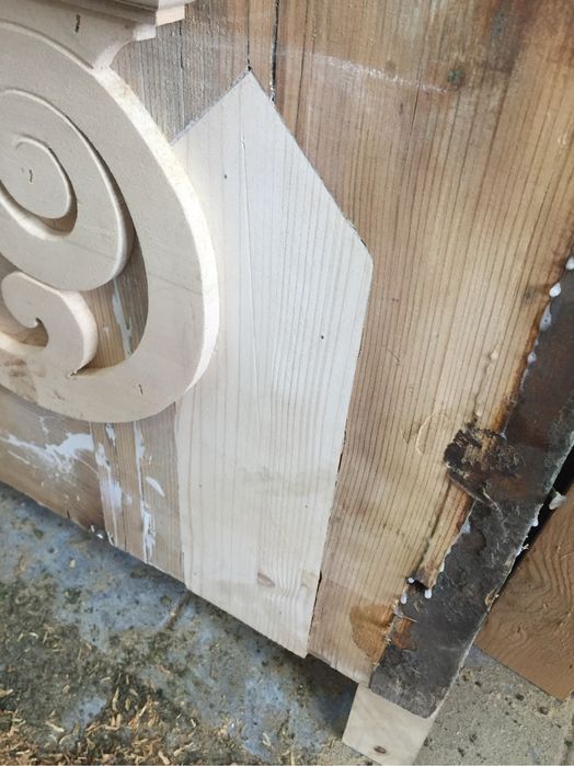 Restaurare porti din lemn pentru cladiri istorice
