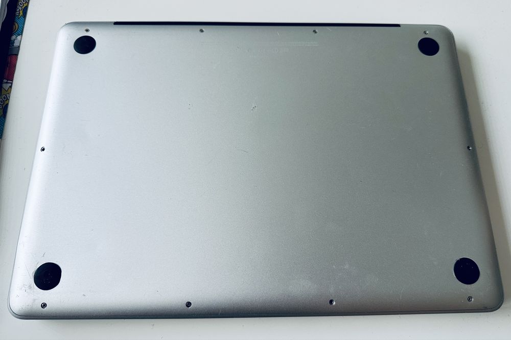 Лаптоп MacBook Pro Retina 13’3  2.5GHz i5 8GB RAM 1000GB HDD