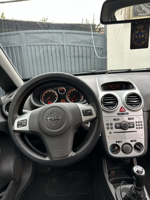 Opel Corsa 1.2 benzina