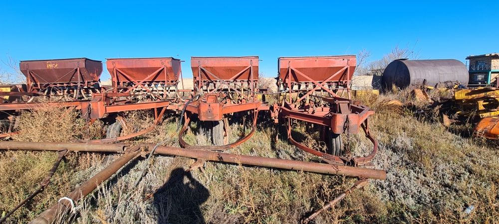 Сеялки облегченые 4 шт