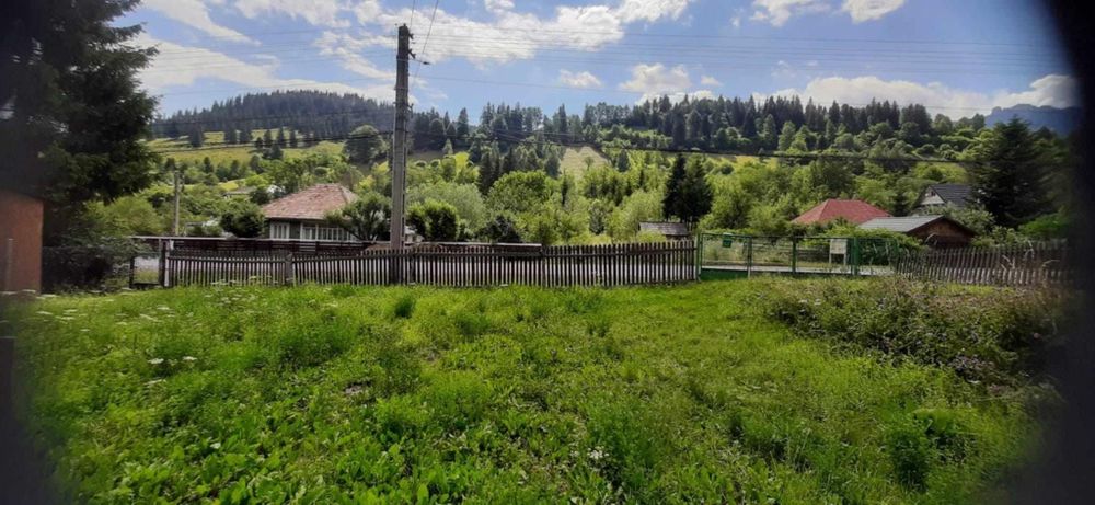 Teren și casă de vânzare în Ceahlău