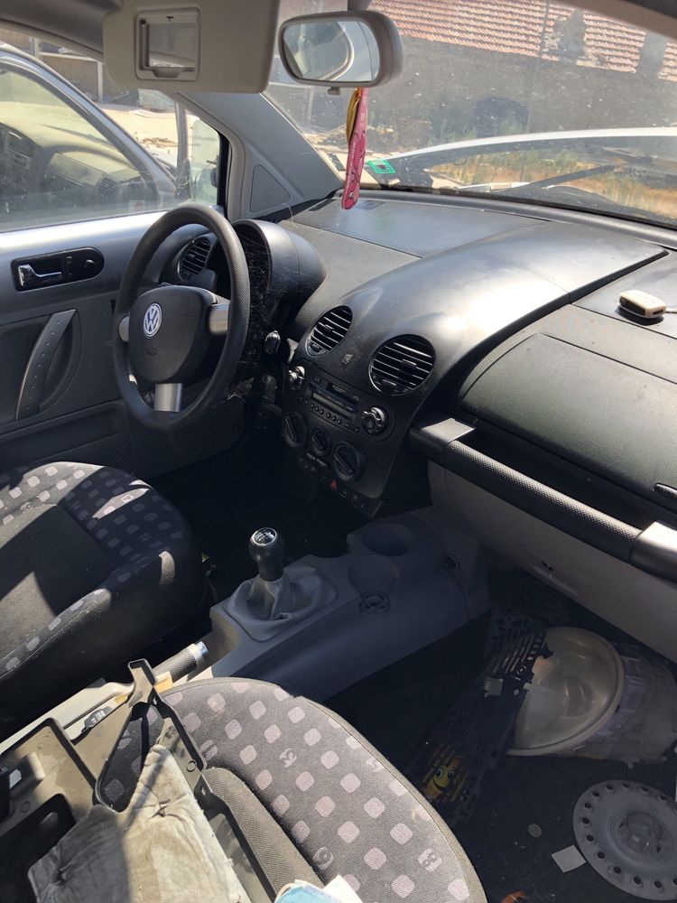Vw beetle  1.9 tdi на части !!!кори и жабка са продадени!!!