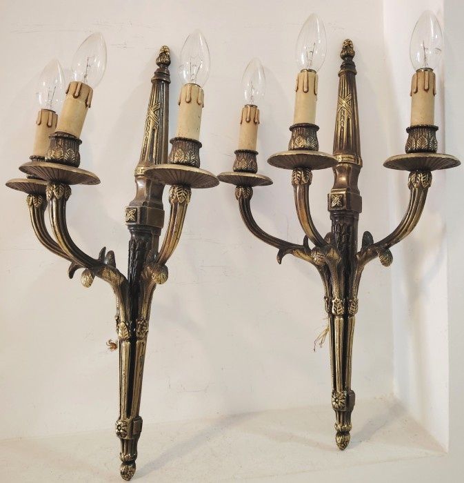 Superbă pereche de aplice dimensiuni mari din bronz masiv in stilul fr