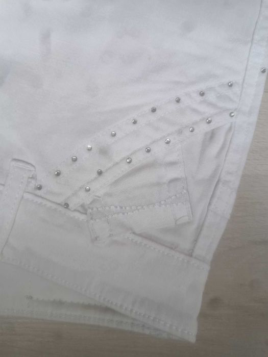 Blugi Albi Dama Embroidered Raw Mid Rise Cropped Jeans Size 30