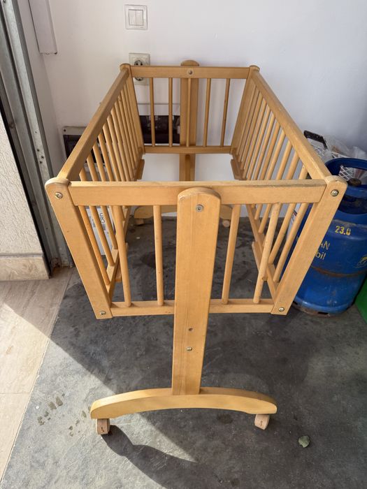 Patut  leagan pentru nou nascut