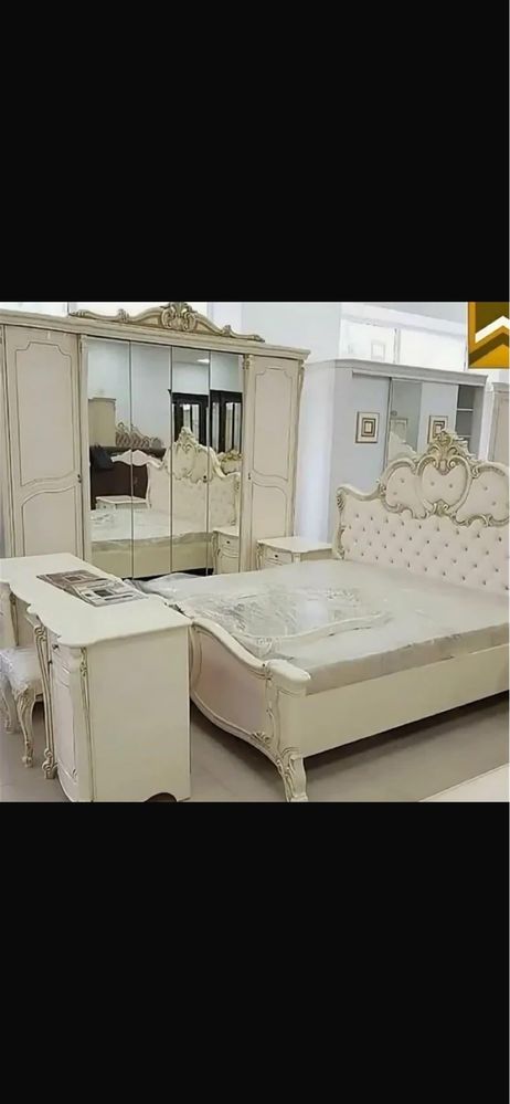 Продается спальный мебель «Лорена»
