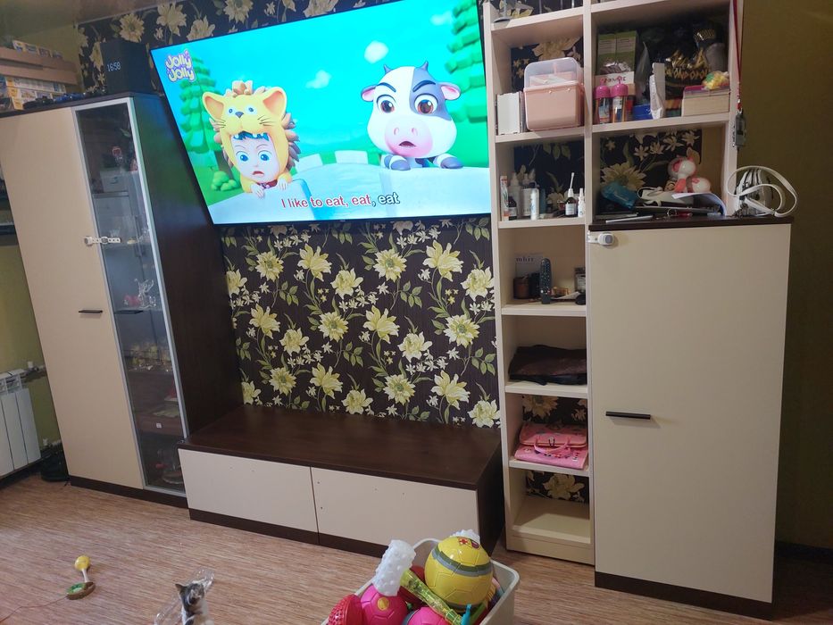 Стенка в гостинную