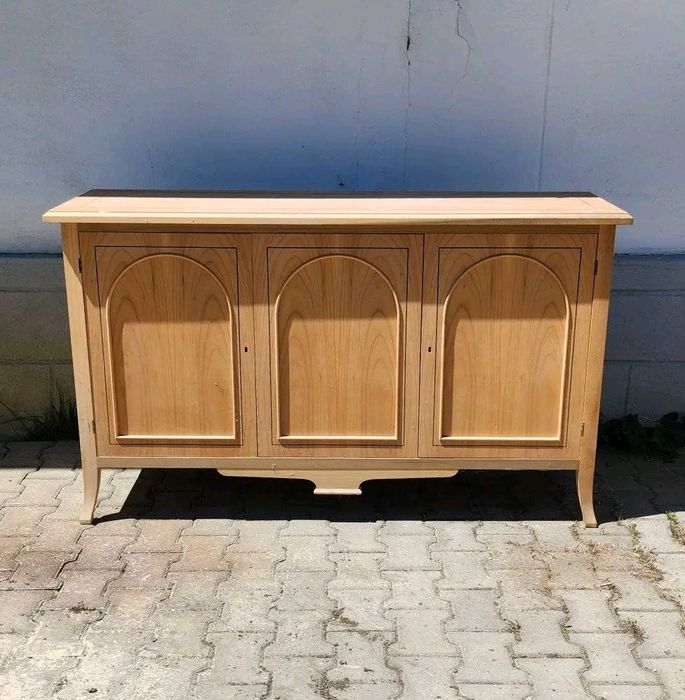 Vitrine si comode in crud gata de vopsit