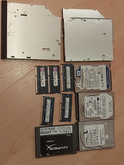 Rami DDR 3 4GB ssd dvd