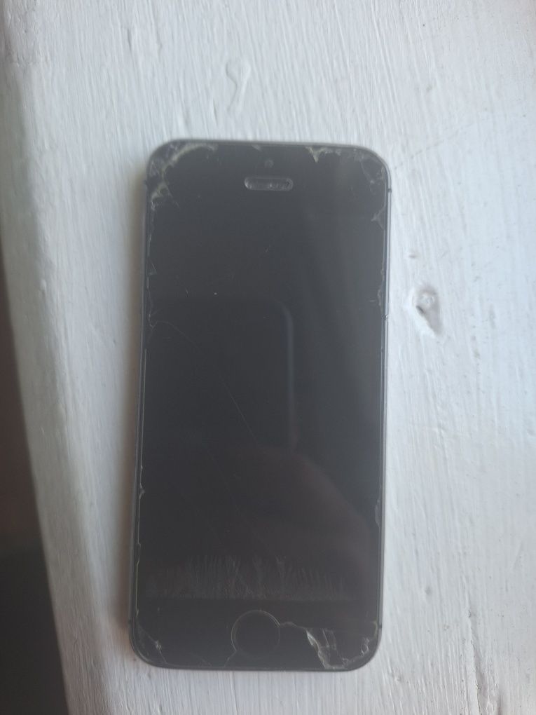 Продаётся Айфон 5s