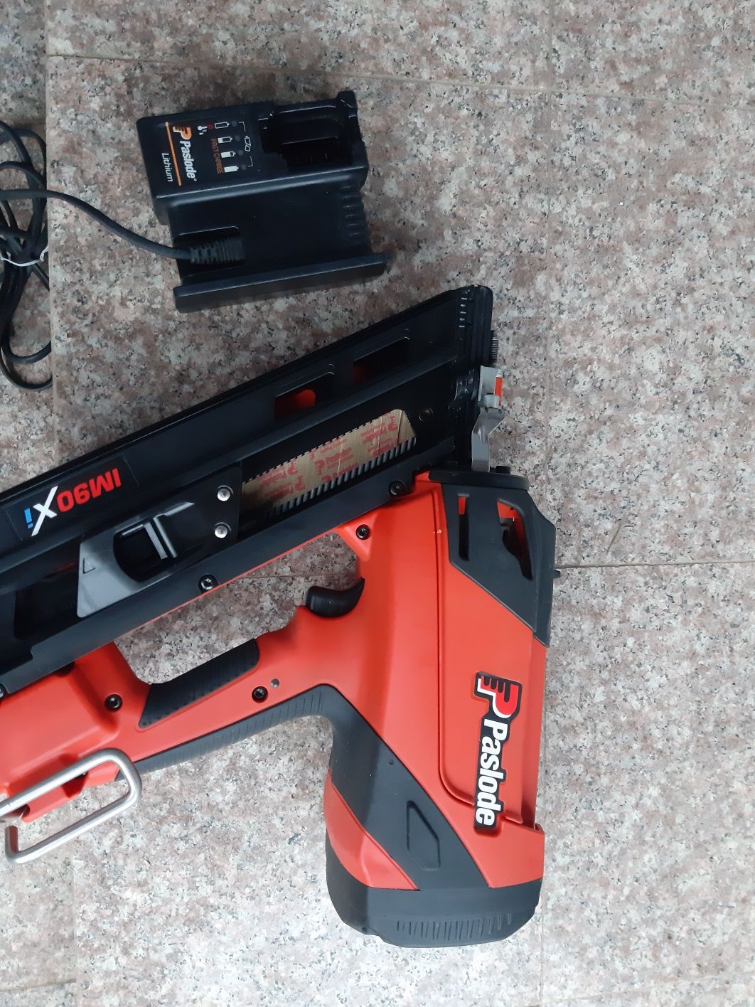 Paslode pistol de cuie