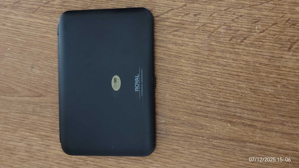 Calculator cu agendă electronică,vechi dar perfect functional