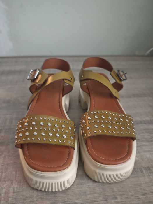 Sandale de damă deosebite