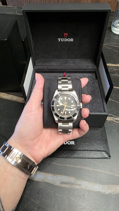 Tudor Black Bay 79230N

Stare nouă, nepurtat
Set complet, cutie și act