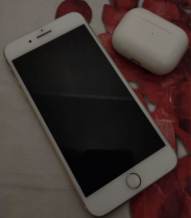 Продам Iphone 7 plus