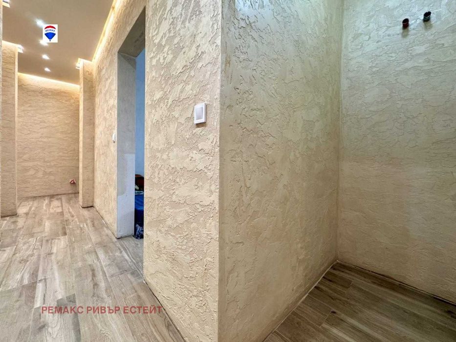 Тристаен апартамент за продажба в центъра на гр. Русе