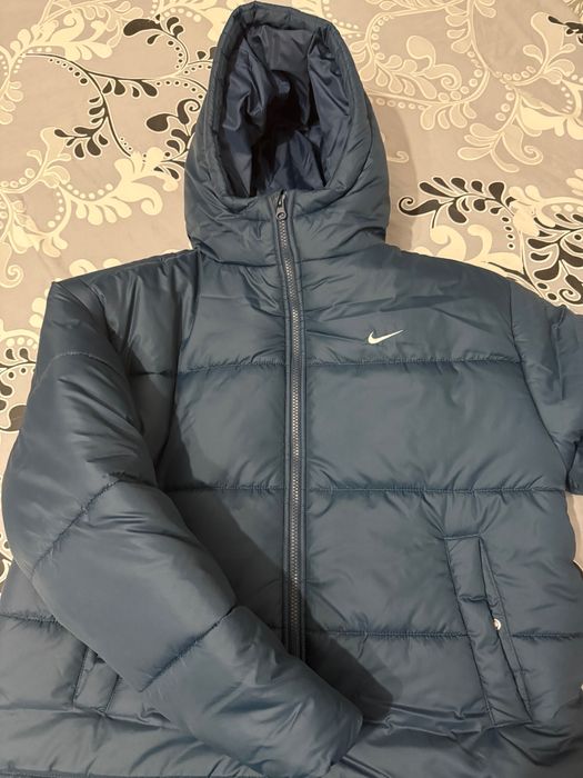 Дамско яке NIKE ново