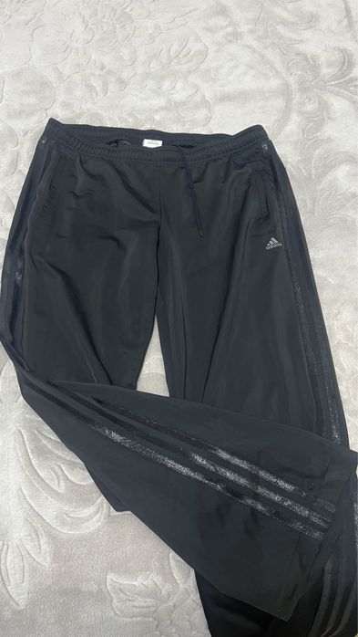 Adidas дамско долнице Л размер