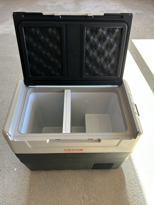 Компресорен хладилник 12v Vevor 55