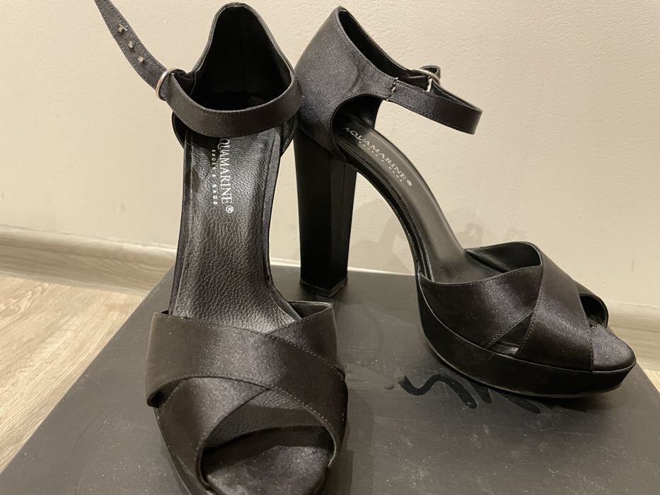 Страхотни отворени обувки на ток